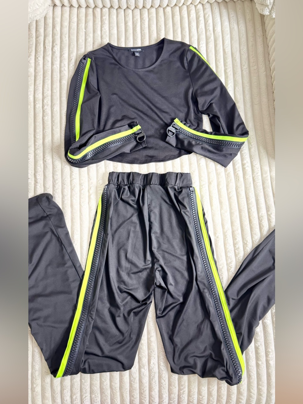 Fashion Nova Black & Neon Green Sporty 2-Piece Set Size XS  Top & Pants